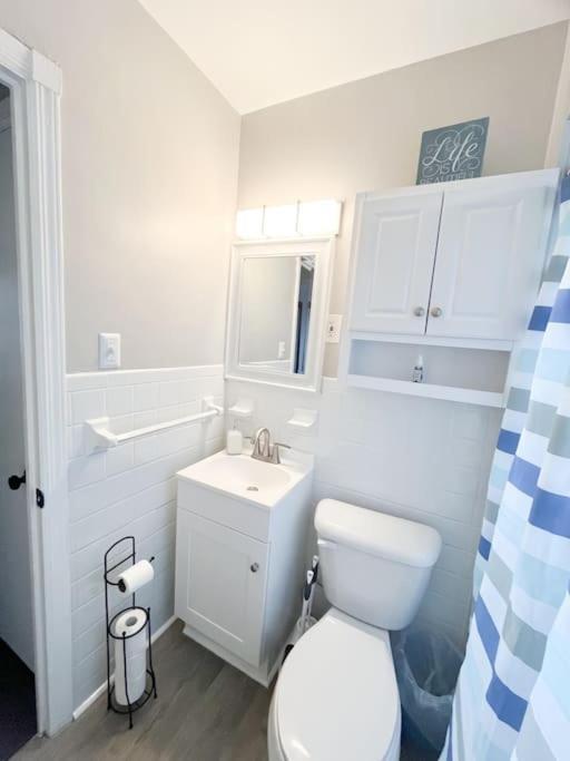 The Gateway: Entire Apartment 7 Mins From Airport クリーブランド エクステリア 写真